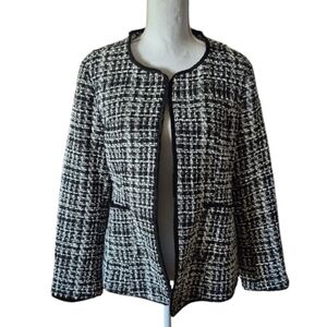 Suzanne Betro Black and White Tweed Blazer